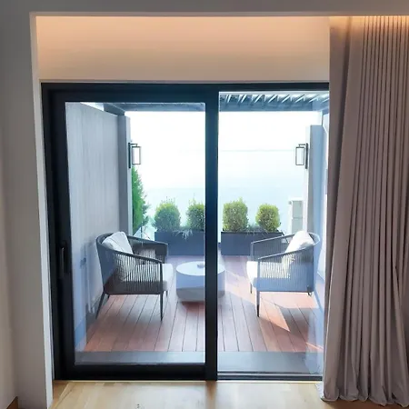 Coral 4*
